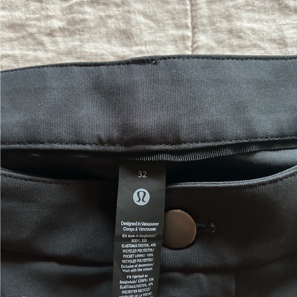 Lululemon Athletica Black Dress Pants
Size 32 W X 28 L - Picture 3 of 4